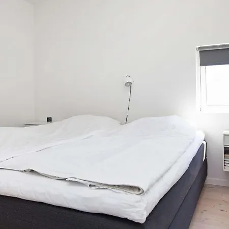Prázdninový dům Stubbe Sleeps 6 Wifi *